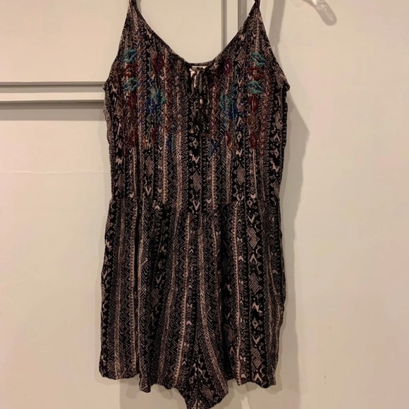 Romper - Picture 3 of 8